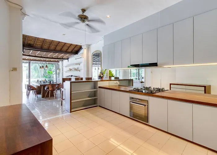 Villa 3br Oasis, Sleeps 6, Walk To Restbars *