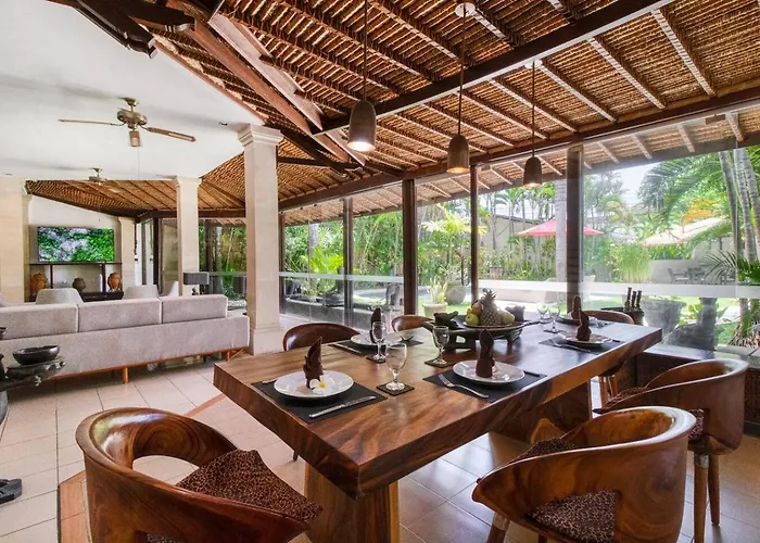 3br Oasis, Sleeps 6, Walk To Restbars Villa *