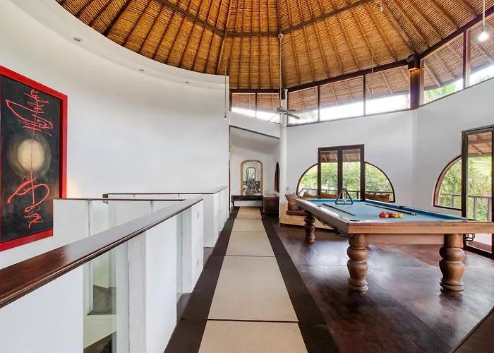 3br Oasis, Sleeps 6, Walk To Restbars * Seminyak