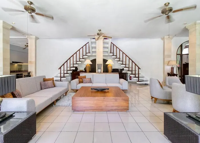 3br Oasis, Sleeps 6, Walk To Restbars Villa *