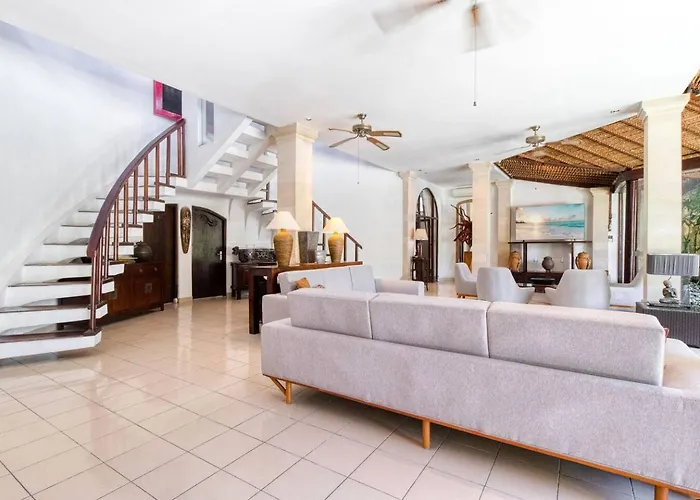 Villa 3br Oasis, Sleeps 6, Walk To Restbars *