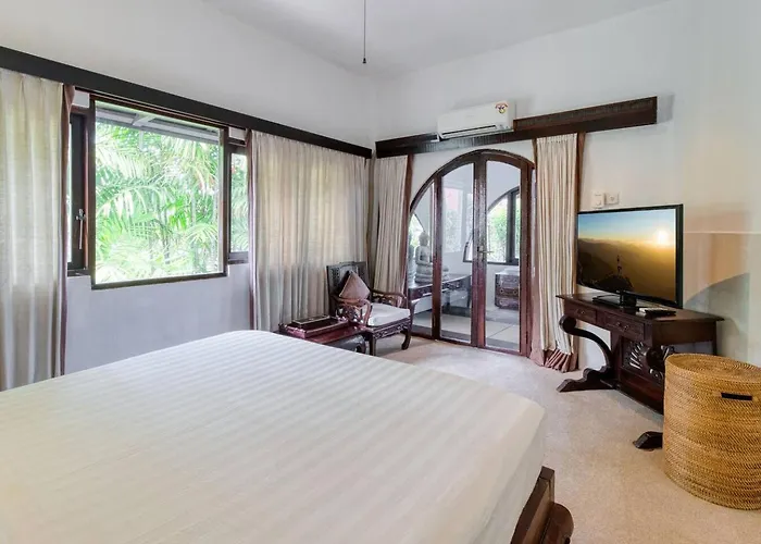 3br Oasis, Sleeps 6, Walk To Restbars Seminyak