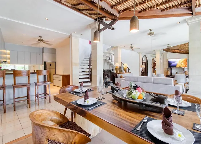 3br Oasis, Sleeps 6, Walk To Restbars Villa